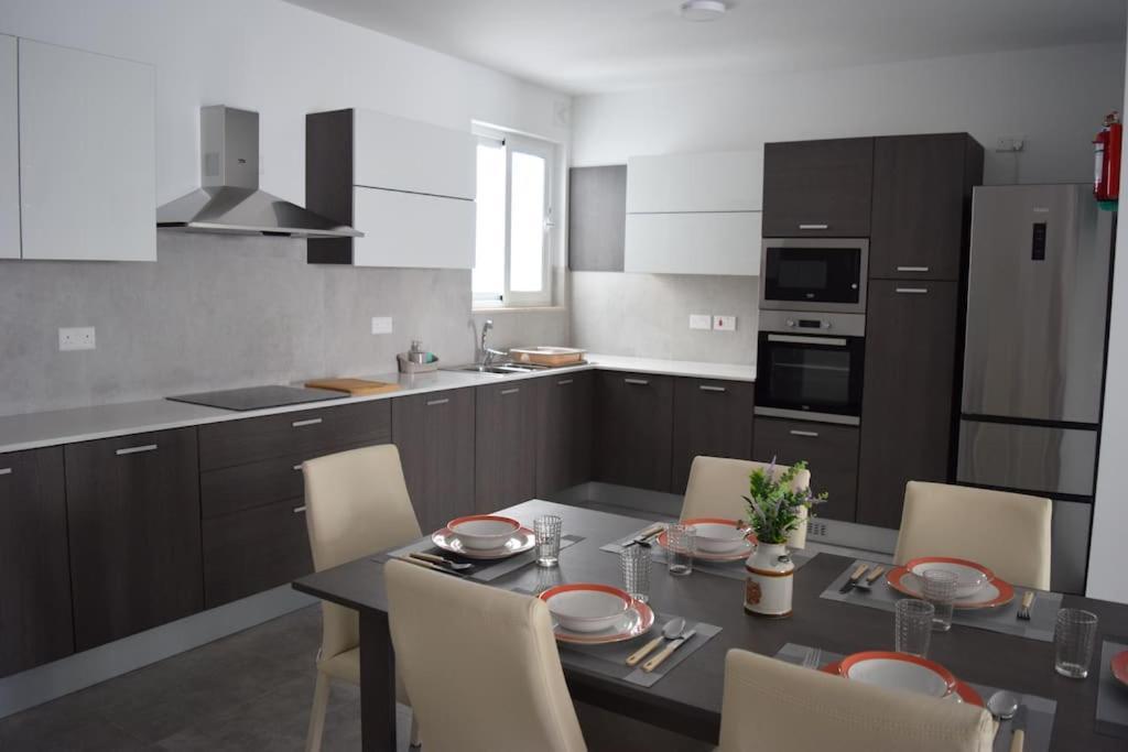 Lovely 3-Bedroom Apartment In L-Iklin Exteriör bild