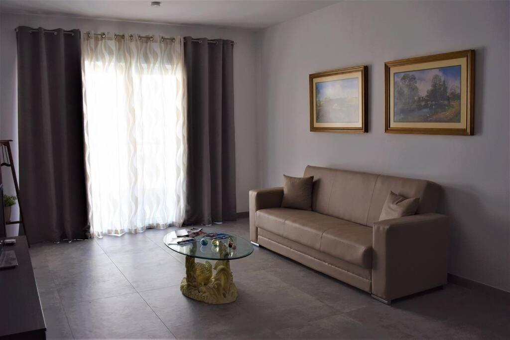 Lovely 3-Bedroom Apartment In L-Iklin Exteriör bild